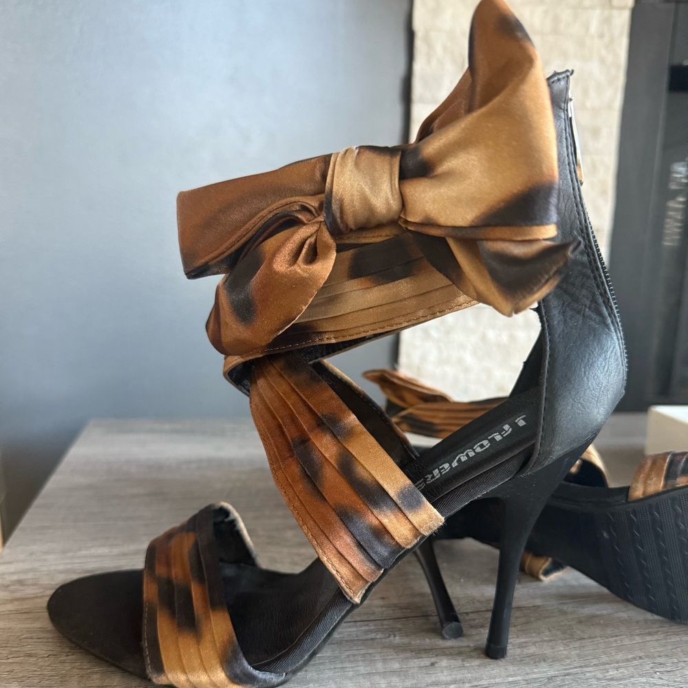 Strappy Heels with bow